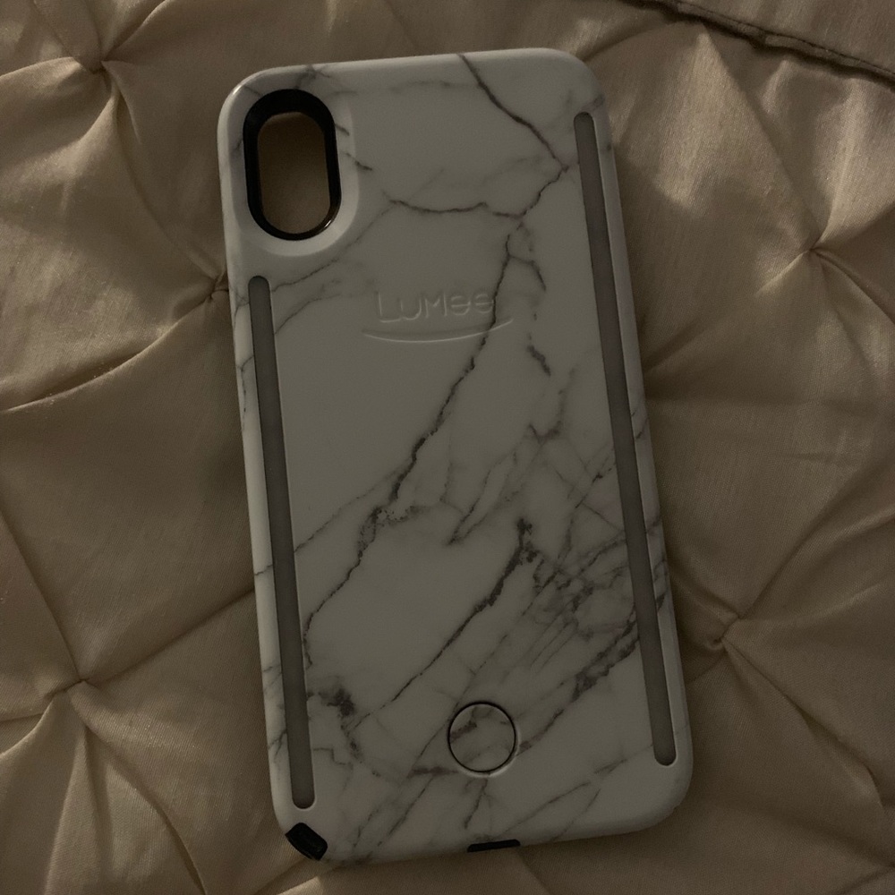 IPhone X Lumee case.